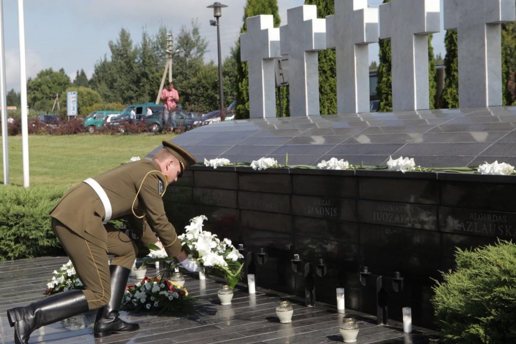 Medininkų žudynėms 1991 m. skirtas memorialas Medininkuose. Autorius D. Labutis. ELTA nuotrauka