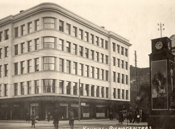 „Pienocentro” bendrovės administraciniai rūmai Kaune, 1934. Architektas V. Landsbergis-Žemkalnis